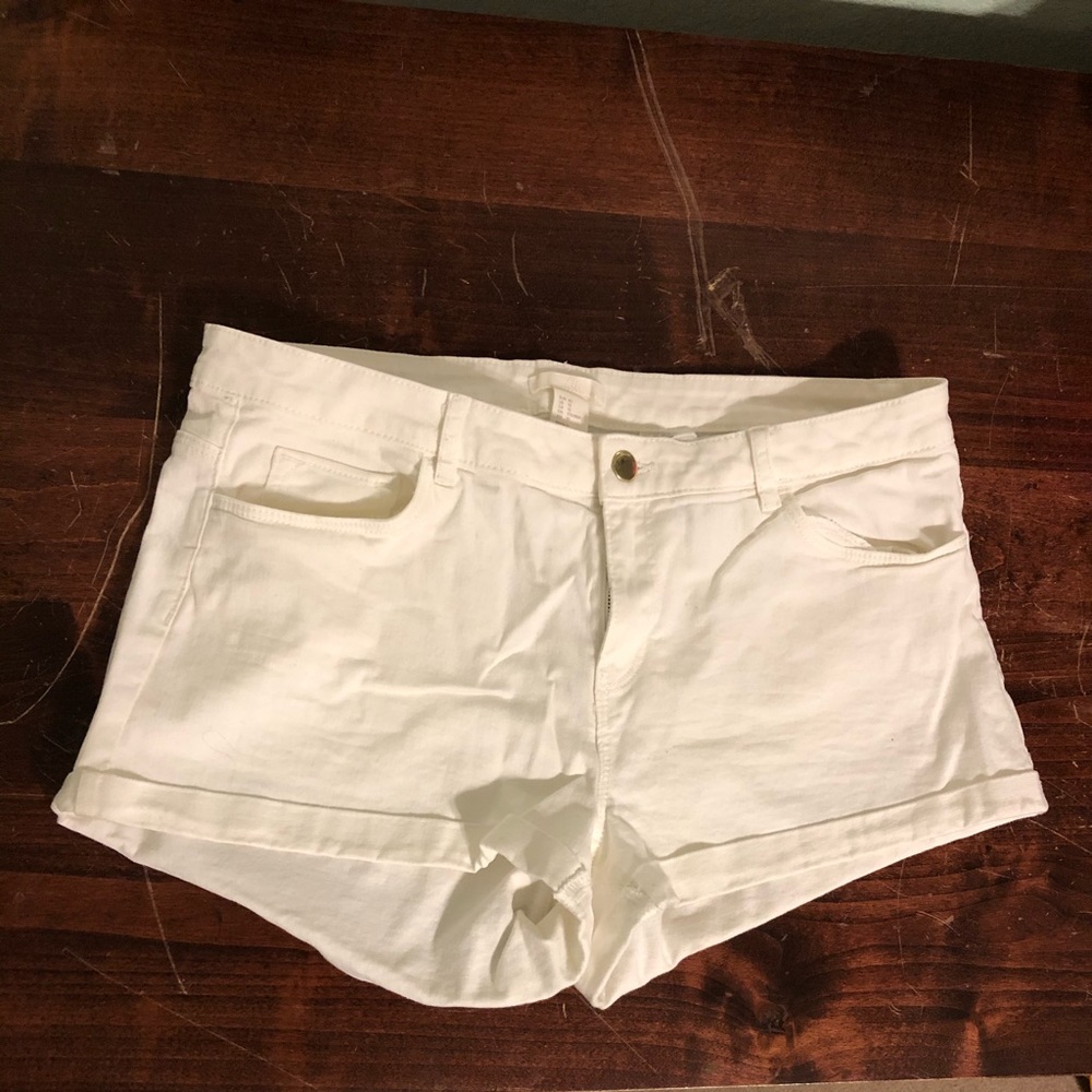 White h&m high rise shorts!